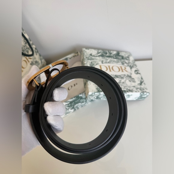 Dior Montaigne CD brushed Gold and black calfskin  size 100 Belt - Picture 4 of 13
